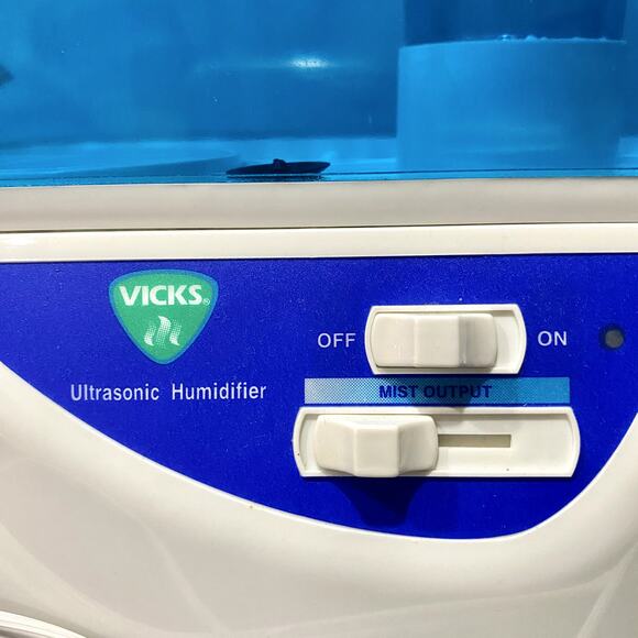 Vicks Ultrasonic Cool Mist Humidifier 1.7 Gallons - Picture 7 of 8